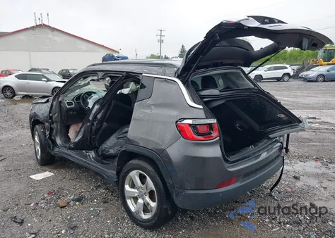 2019 Jeep Compass Latitude 4X4 из США, поврежденный, VIN 3C4NJDBB8KT713565